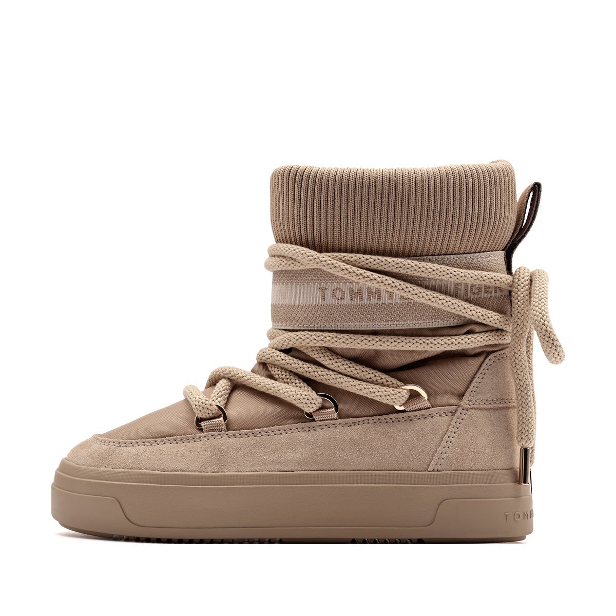 Дамски апрески Tommy Hilfiger Tommytech Logotape Snowboot Warm FW0FW08998ACC Tommy Hilfiger Tommytech Logotape Snowboot Warm Дамски апрески FW0FW08998ACC