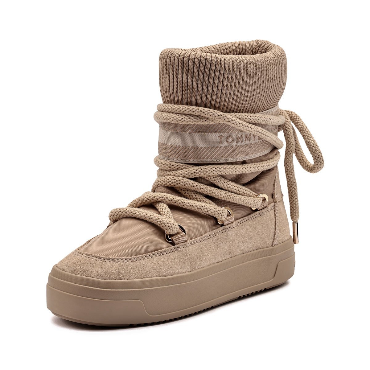 Дамски апрески Tommy Hilfiger Tommytech Logotape Snowboot Warm FW0FW08998ACC Tommy Hilfiger Tommytech Logotape Snowboot Warm Дамски апрески FW0FW08998ACC