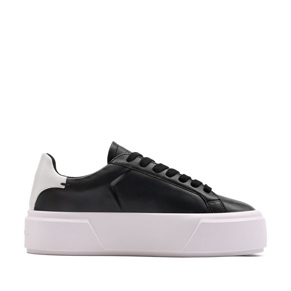 Дамски кецове Calvin Klein Flatform Lace Up Leather MG YW0YW019280GM Calvin Klein Flatform Lace Up Leather MG Дамски кецове YW0YW019280GM