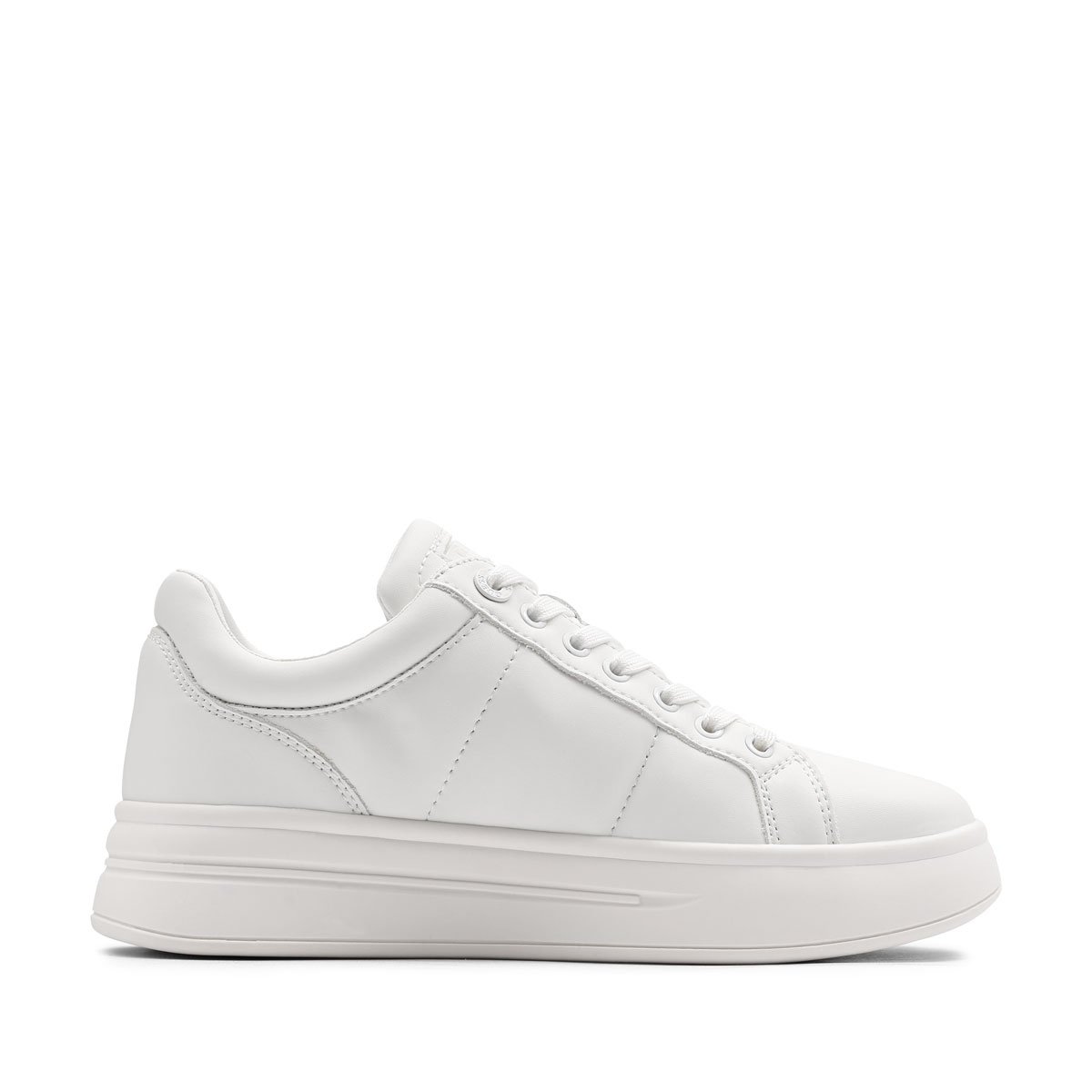 Дамски кецове Guess Welli FLFWLLELE12-WHITE Guess Welli Дамски кецове FLFWLLELE12-WHITE