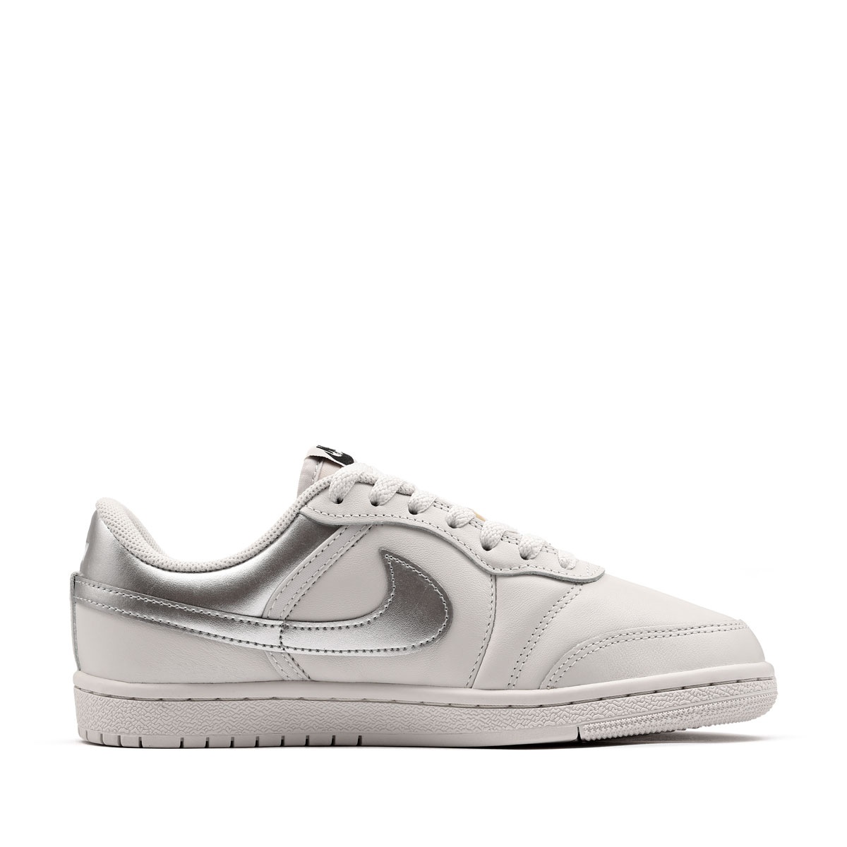 Nike Air Jordan Skyline Low Дамски кецове IQ6586-101