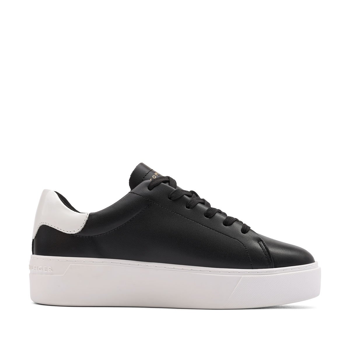 Дамски кецове Tommy Hilfiger Chic Platform Cupsole Patent FW0FW08681BDS Tommy Hilfiger Chic Platform Cupsole Patent Дамски кецове FW0FW08681BDS