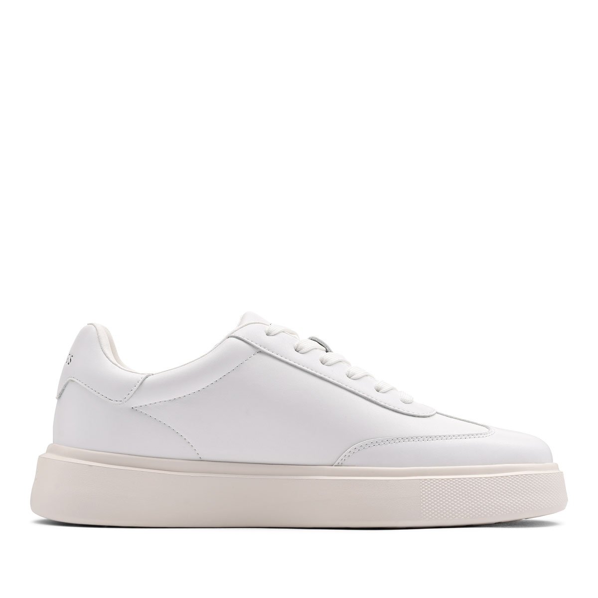 Мъжки спортни обувки Guess Plaza FMFPLALEA12-WHITE Guess Plaza Мъжки спортни обувки FMFPLALEA12-WHITE
