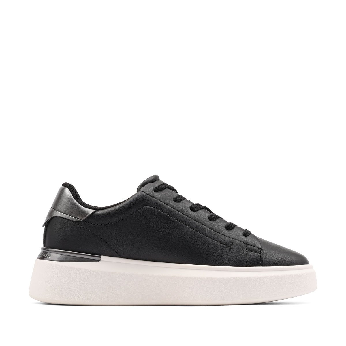 Дамски спортни обувки Tommy Hilfiger Chic Platform Sneaker Gold FW0FW08817BDS Tommy Hilfiger Chic Platform Sneaker Gold Дамски спортни обувки FW0FW08817BDS