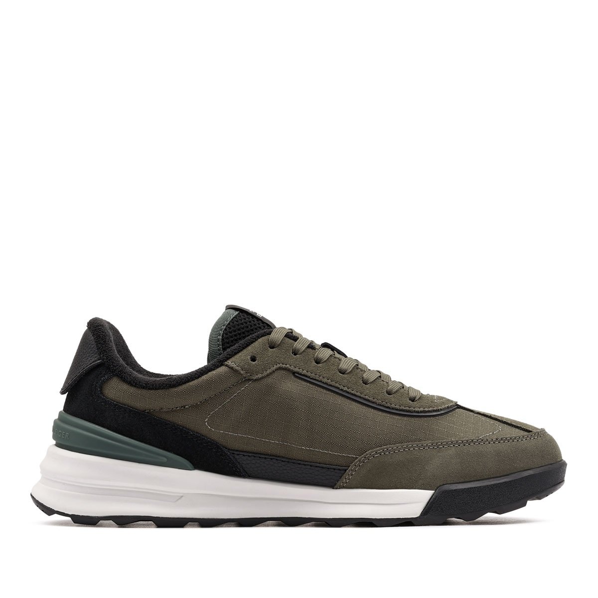 Мъжки спортни обувки Tommy Hilfiger Retro Runner Mix FM0FM05640RBN Tommy Hilfiger Retro Runner Mix Мъжки спортни обувки FM0FM05640RBN