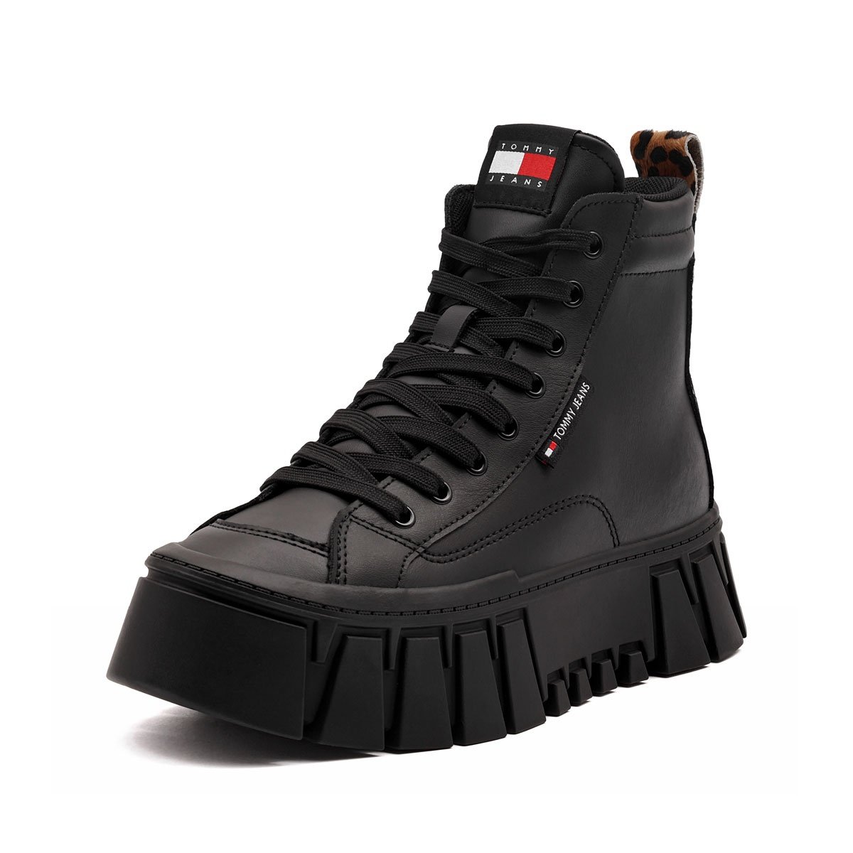 Дамски зимни обувки Tommy Hilfiger TJW Vulc Flatform Leopard EN0EN02858BDS Tommy Hilfiger TJW Vulc Flatform Leopard Дамски зимни обувки EN0EN02858BDS
