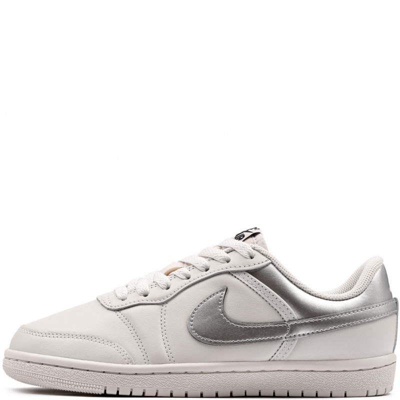 Nike Air Jordan Skyline Low Дамски кецове IQ6586-101